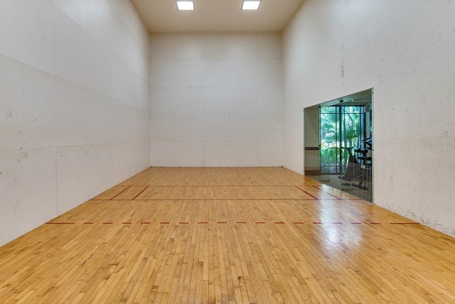 RACQUETBALL - 3023 Alcazar Pl