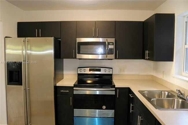 Building Photo - 1642 44th St