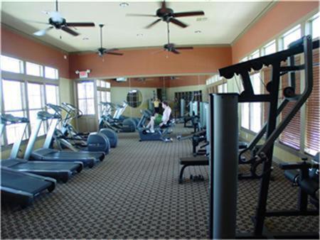 Building Photo - 404 Hummingbird Dr