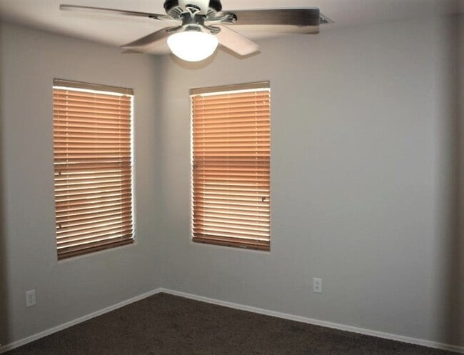 Building Photo - Great Home In Fincher Creek!