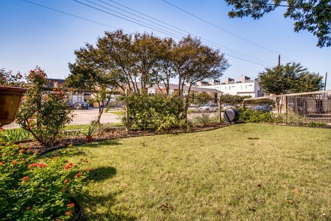 Side Yard of Property - 5005 Chambers St