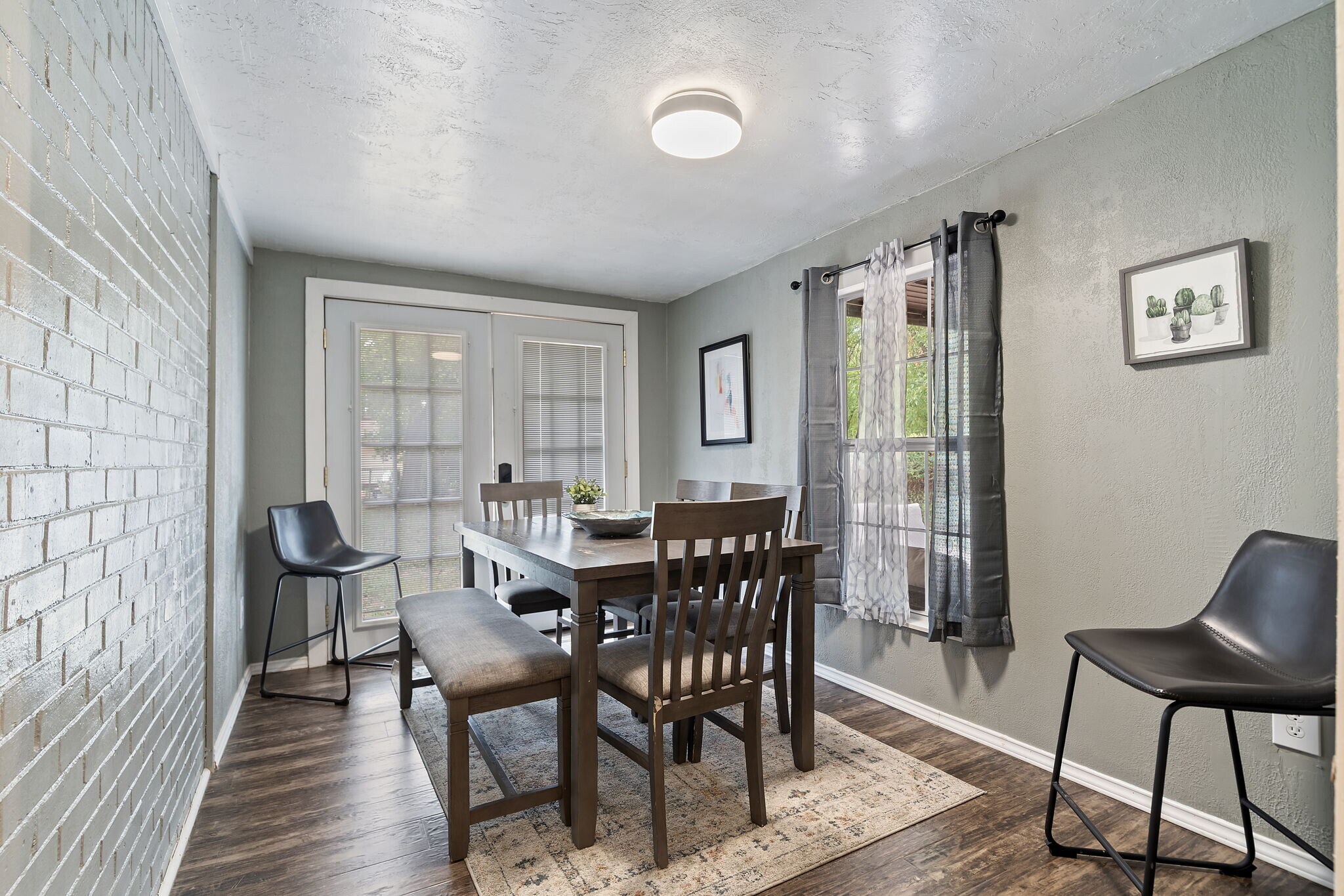 Building Photo - 6418 Onyx Dr N