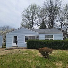 Building Photo - 3 Bedroom Home in Florissant