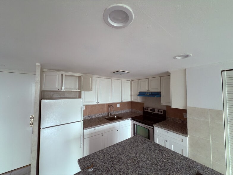 Building Photo - 7520 Hornwood Dr
