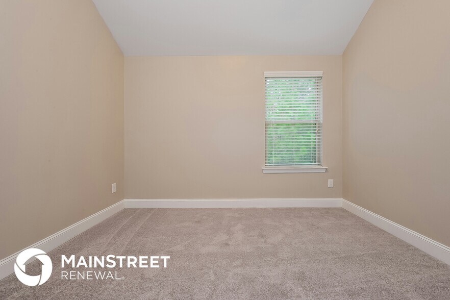 Building Photo - 4944 Longview Run