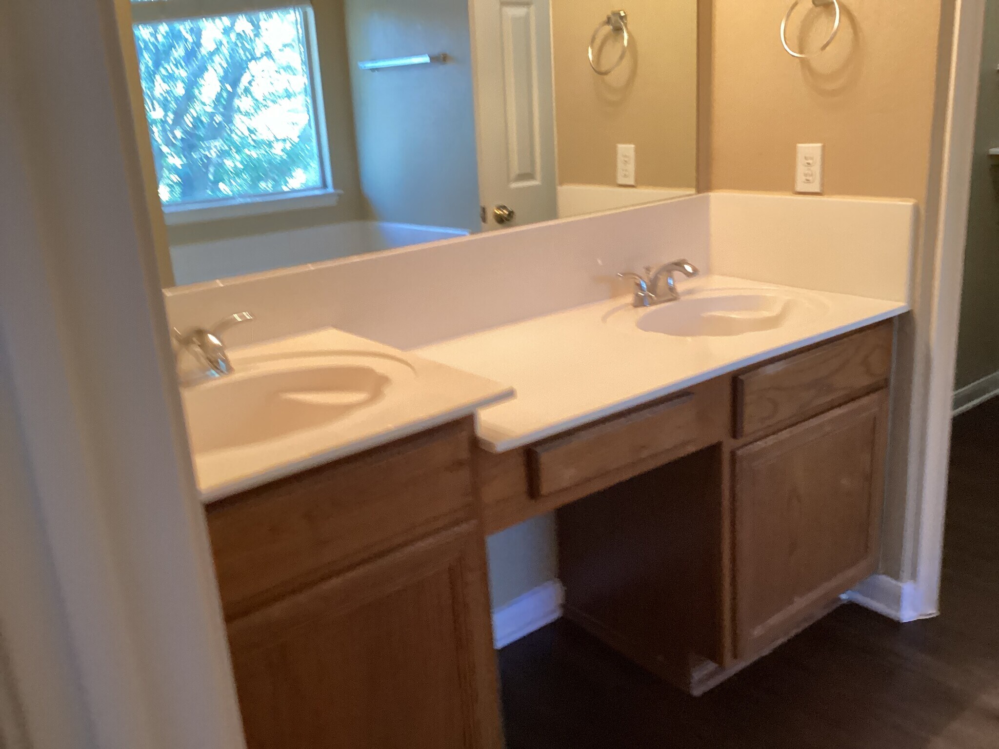 Building Photo - 3608 Cheyenne St