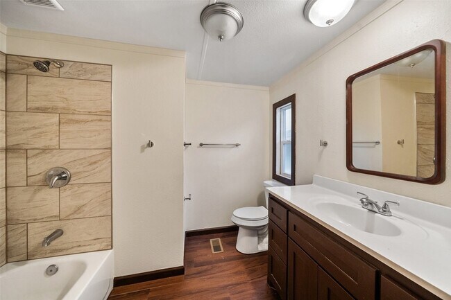 Building Photo - 110 Charlies Ln