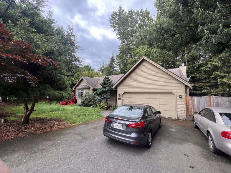 Building Photo - 7003-7151 151st Ave NE