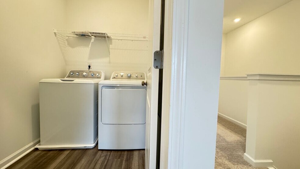 Building Photo - 55 Peeples Dr