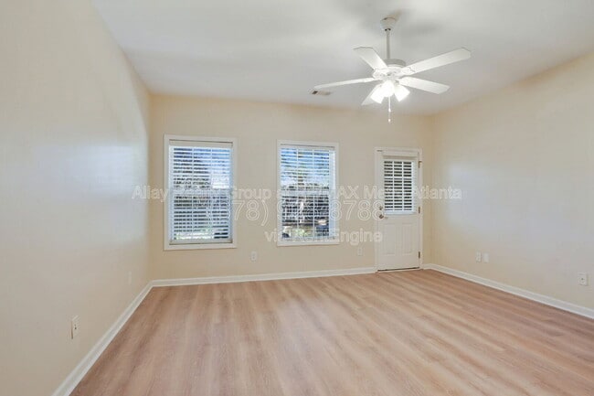 Building Photo - 2675 Rivers Edge Dr NE