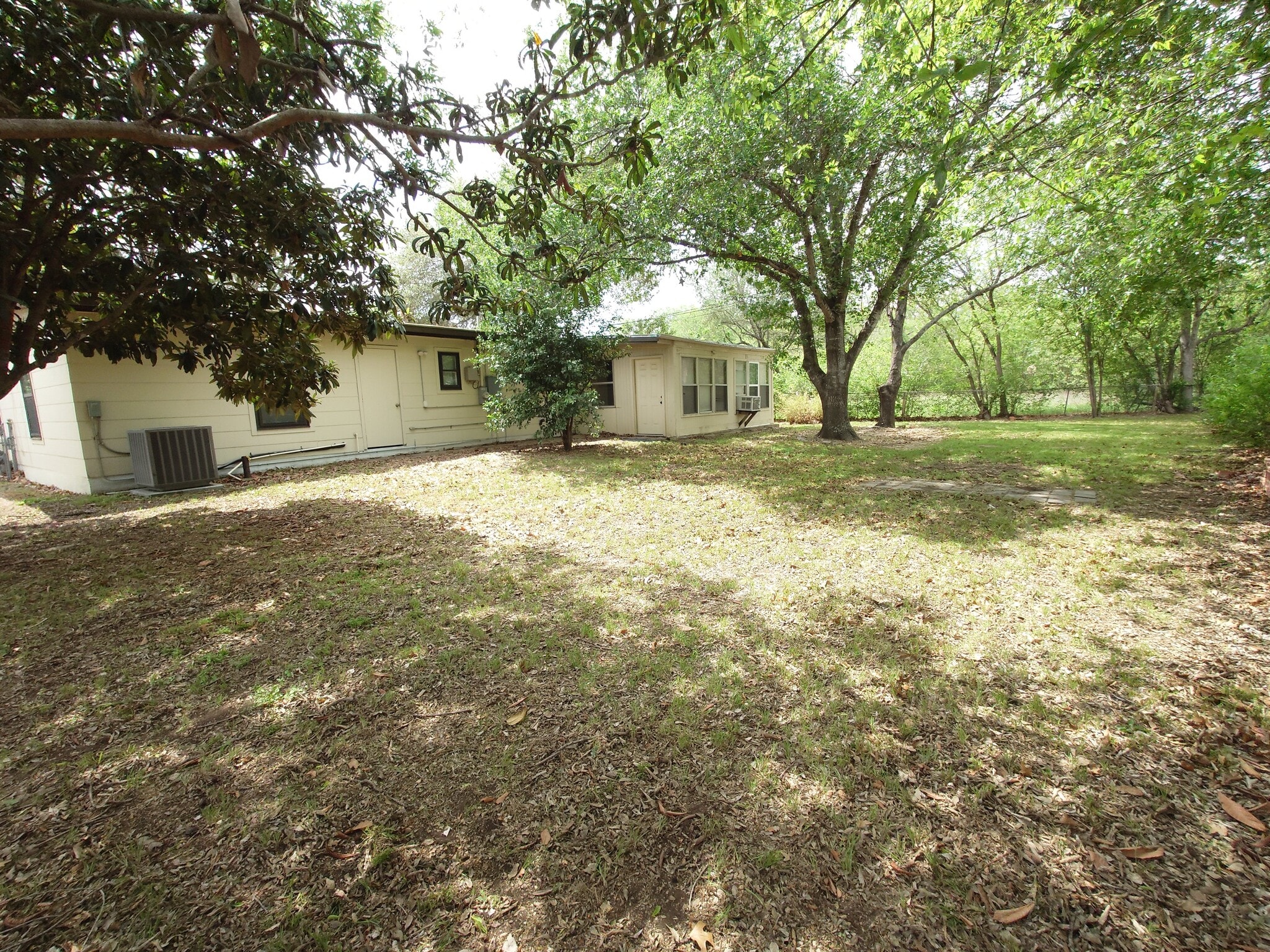 Building Photo - 203 Haverford Dr