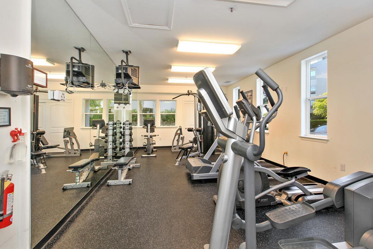 Building Photo - 720 Promontory Point Ln