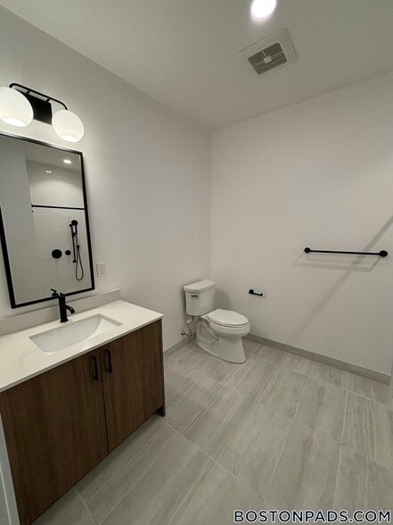 Building Photo - 199 Gardner St