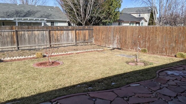 Building Photo - 4 Bed 2 Bath in Boise!
