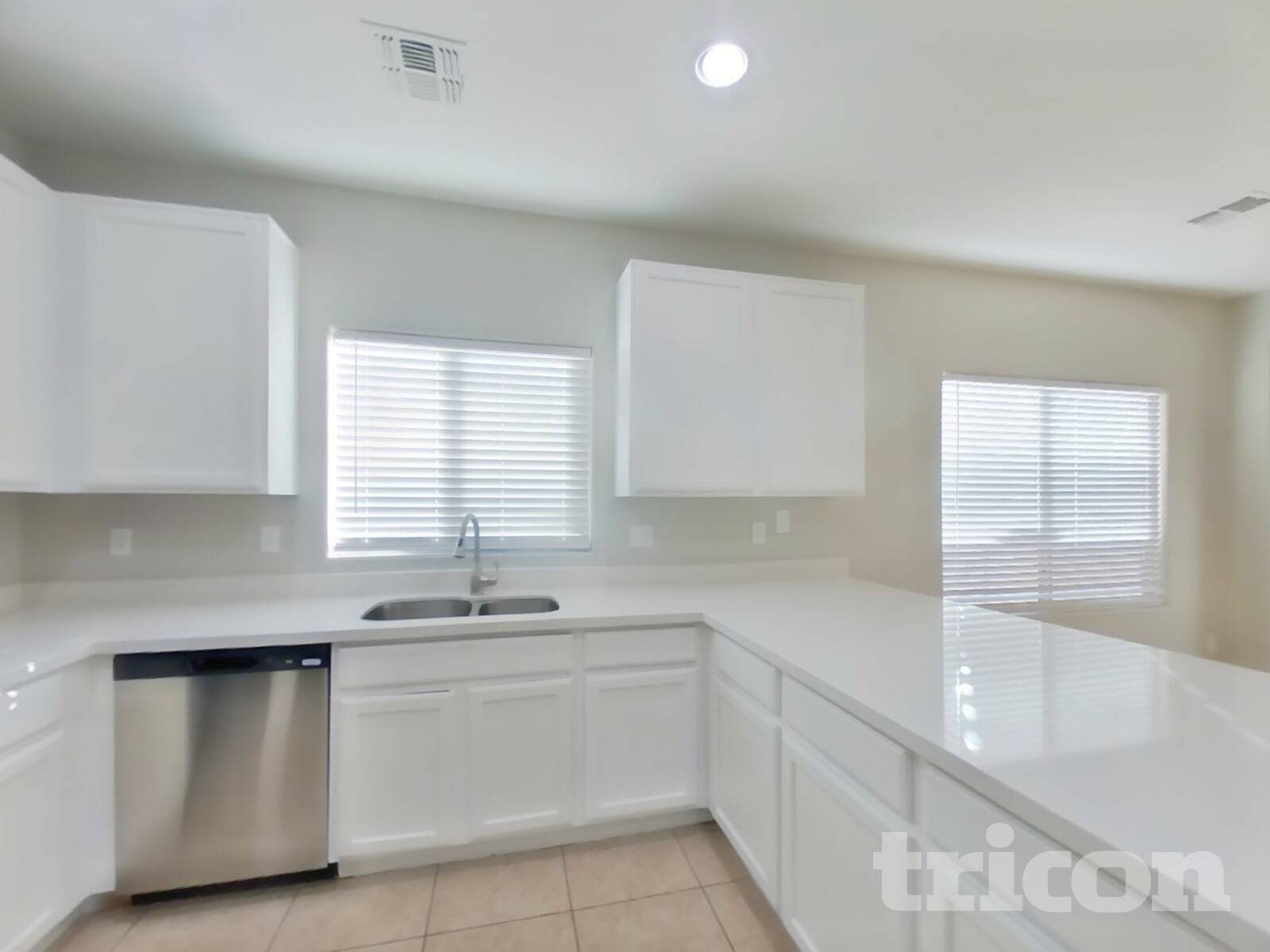 Building Photo - 5407 W Beverly Rd