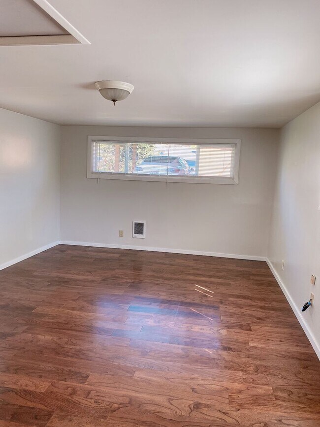 Building Photo - House -- Ravenna