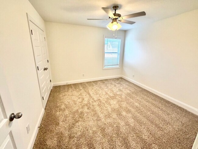 Building Photo - Now Leasing a Brand New 4-bedroom 2.5 bath + an office home in Olive Branch- Five Minutes from Me...