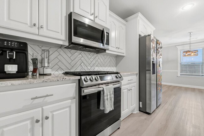 Building Photo - Mins from LRAFB with Solar panels