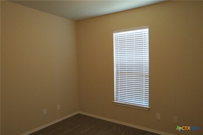 Building Photo - 298 Rosalie Dr