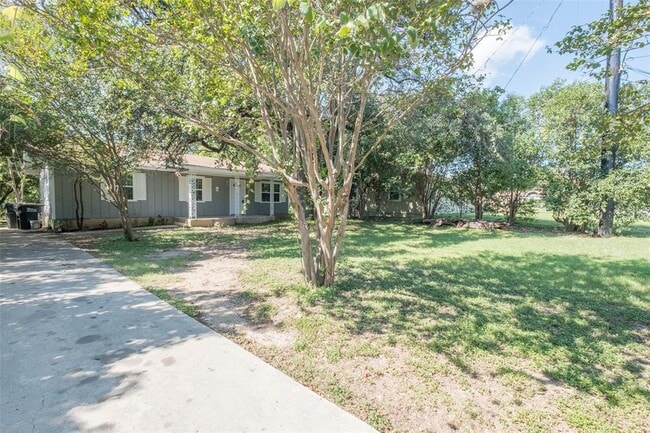 Building Photo - 606 West St