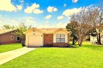 Building Photo - 2604 Woodlands Dr