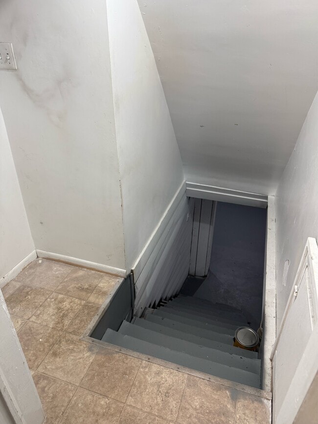 Building Photo - 1408 Ashmun St