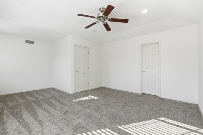 Building Photo - 421 S Village Cir