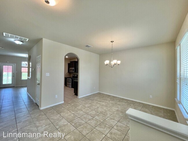 Building Photo - 4 br, 2.5 bath House - 3311 Lorne Drive