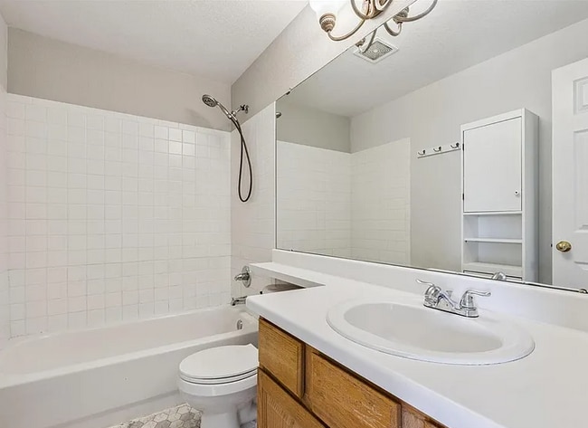 Building Photo - 5341 E 129th Way