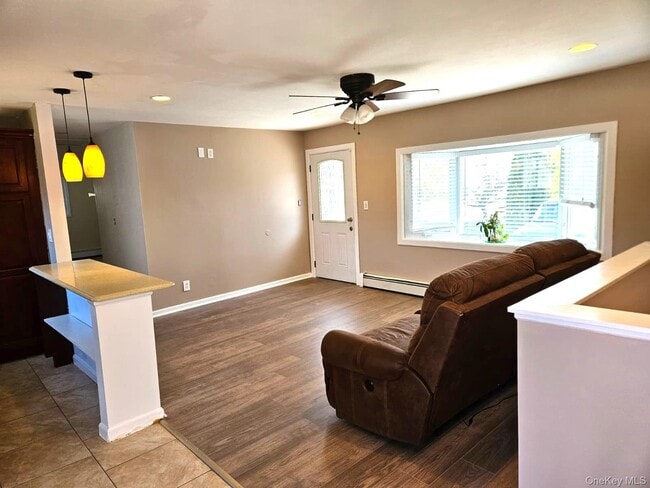 Building Photo - 56 Applegate Dr