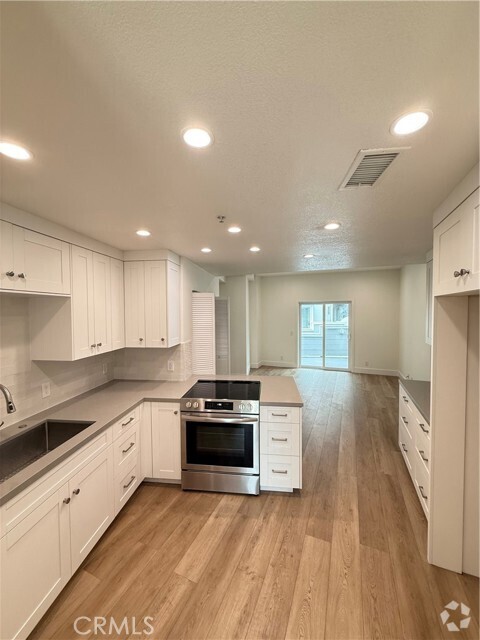 Building Photo - 24582 Del Prado Ave