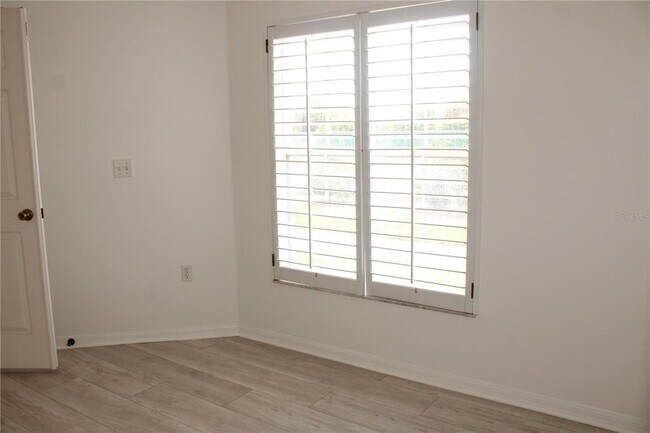 Building Photo - 1702 Fairway Trce