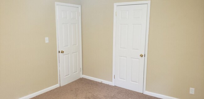 Building Photo - 3-Bedroom Home with Modern Touches