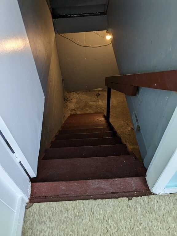 Building Photo - 10 Caddy Rd