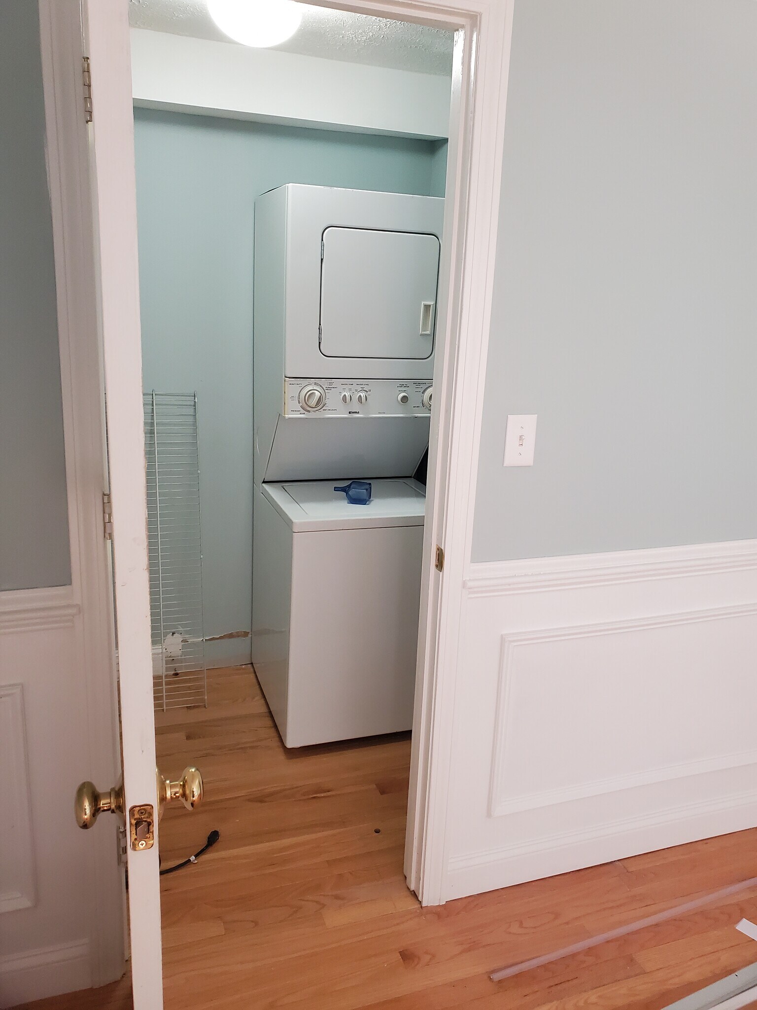 Building Photo - 132 Lawrence Rd