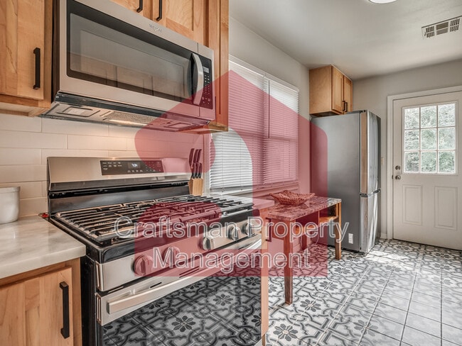 Building Photo - 2926 NW 72nd St