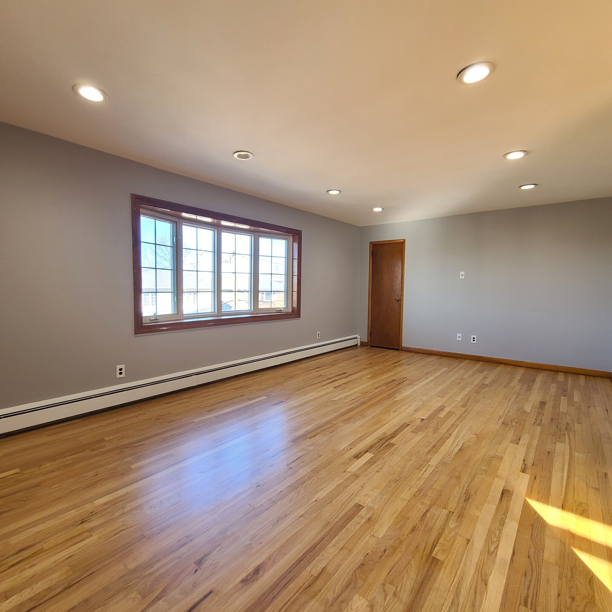 Building Photo - 5204 Meadowview Ave