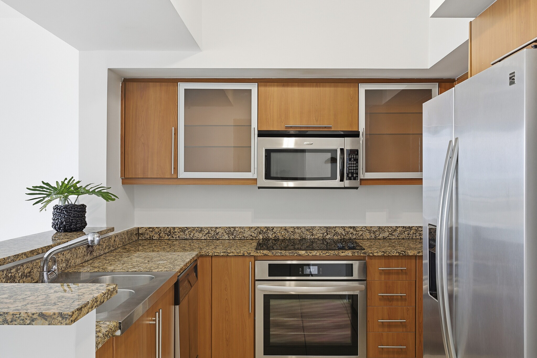 Building Photo - 888 S Douglas Rd