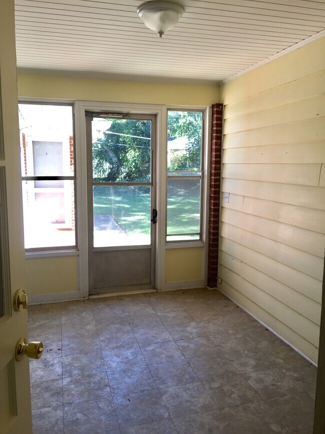 Building Photo - Hamilton Lakes Park Area 3 BR in Grimsley HS District