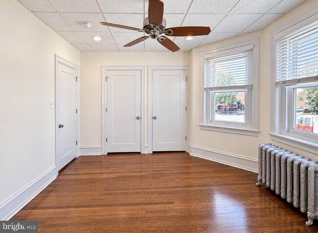 Building Photo - 815 Fayette St