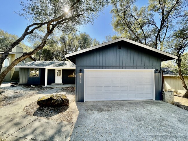 Primary Photo - 17675 Foxtail Dr