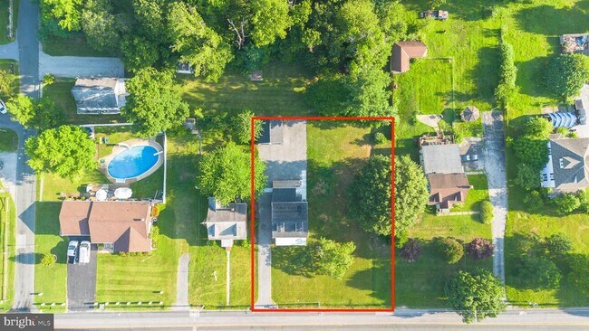 Building Photo - 1806 Middleborough Rd