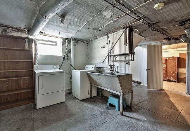 Building Photo - 355 Terrace Ave