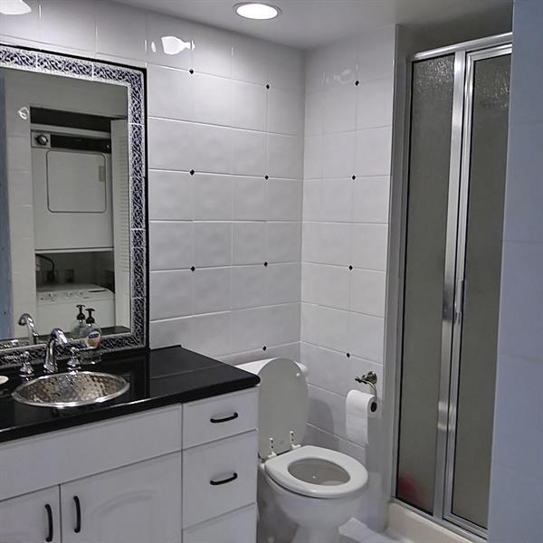 Building Photo - 8045 Eastlake Dr