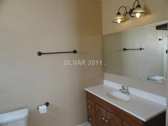 Building Photo - 3317 E Dillon Ave