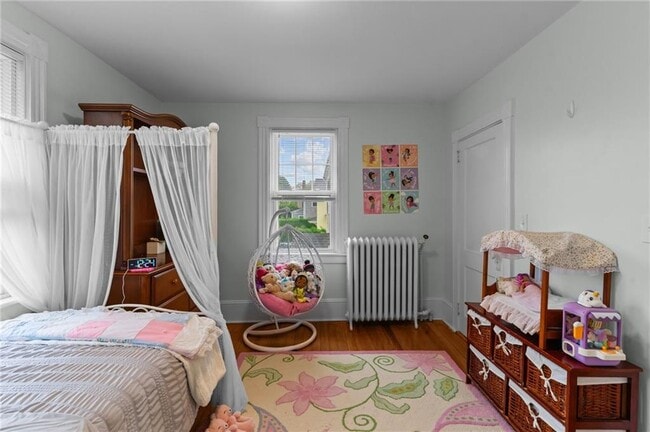 Building Photo - 44 Bedlow Ave