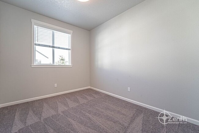 Building Photo - 16326 NE 20th St