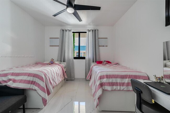 Building Photo - 100 N Federal Hwy