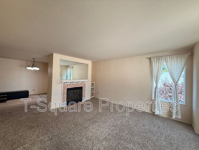 Building Photo - 2152 N 112th St