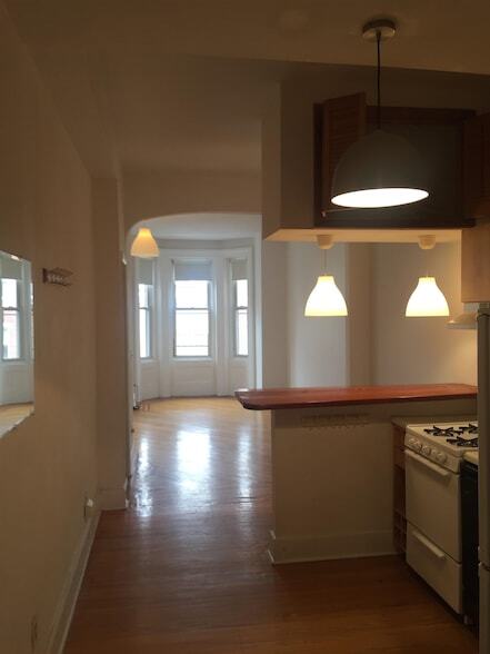 Building Photo - 257 York St